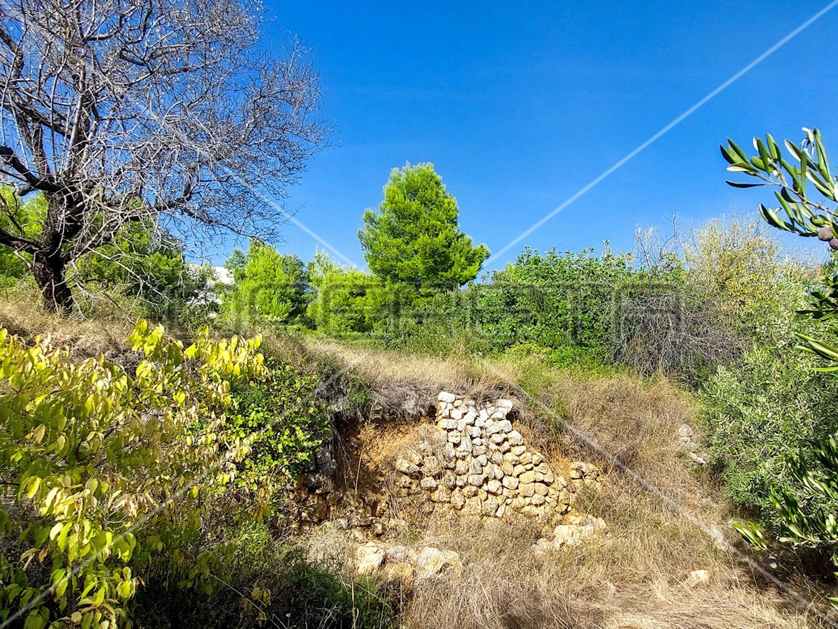 Land For sale - SPLITSKO-DALMATINSKA HVAR