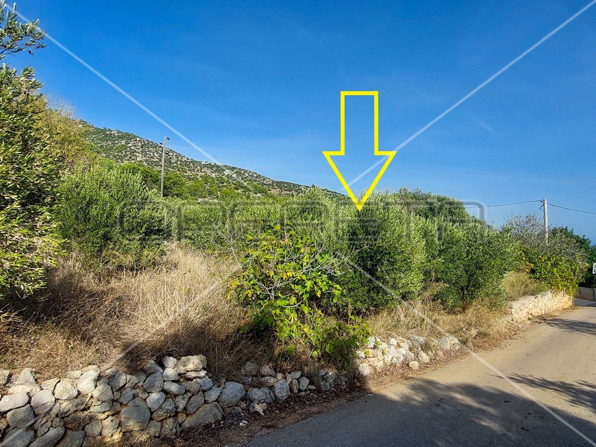 Land For sale - SPLITSKO-DALMATINSKA HVAR