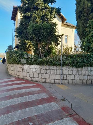 Business premises for sale 86 m² – Manuš