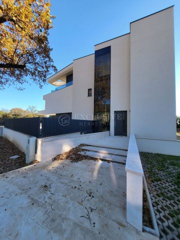 Dom na predaj 333 m² – Lovran