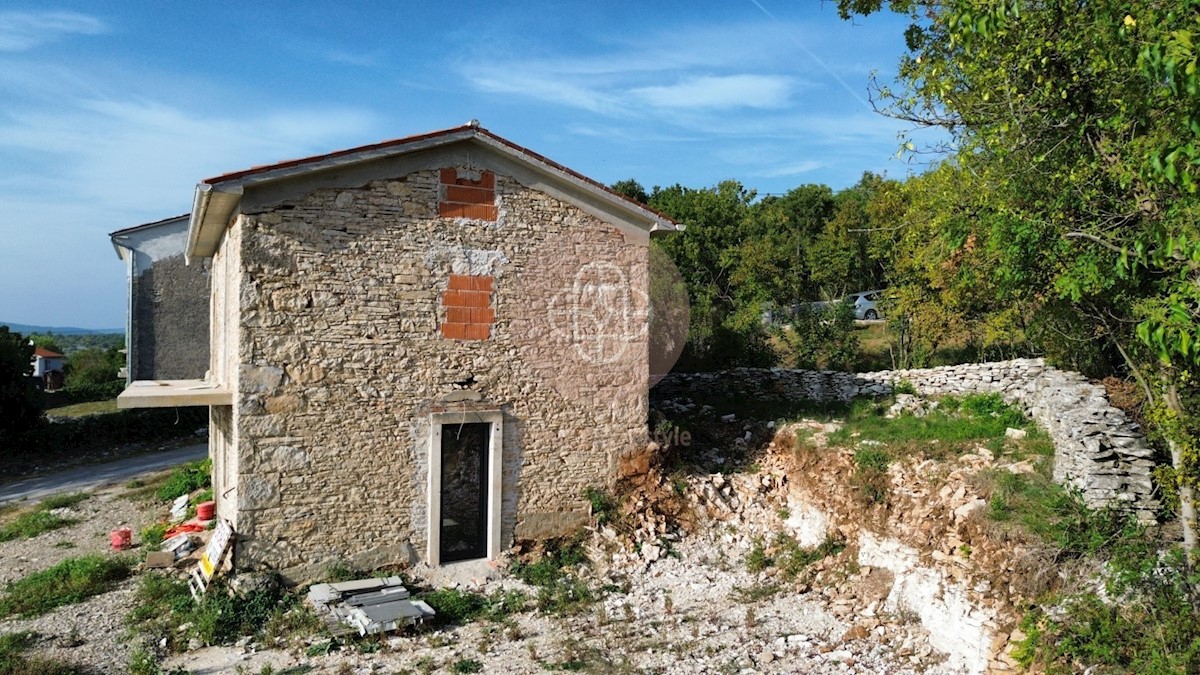 Kuća Na prodaju - ISTARSKA RAŠA