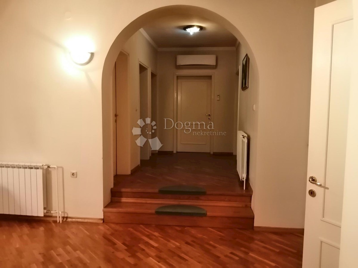 Haus Zu verkaufen - SISAČKO-MOSLAVAČKA KUTINA