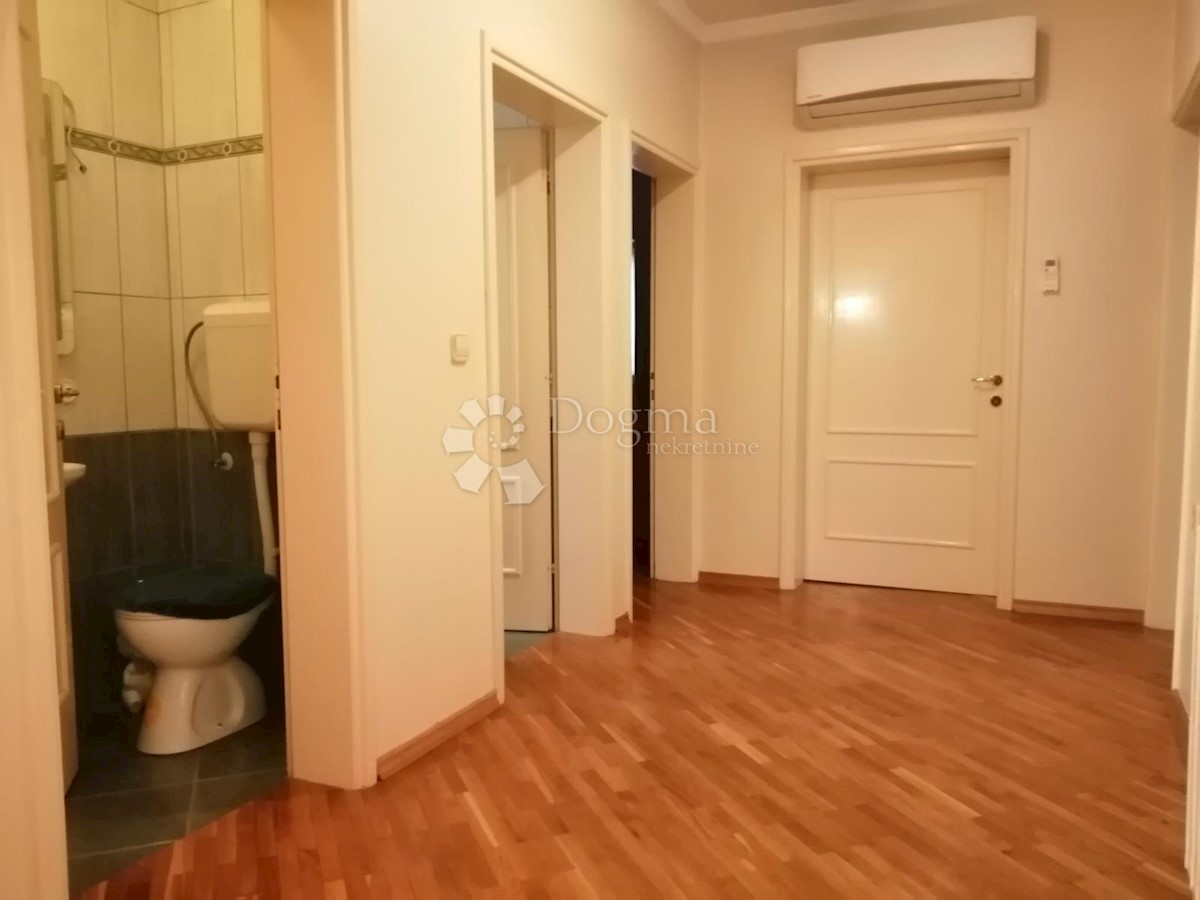 Haus Zu verkaufen - SISAČKO-MOSLAVAČKA KUTINA