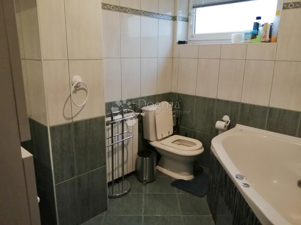 Haus Zu verkaufen - SISAČKO-MOSLAVAČKA KUTINA