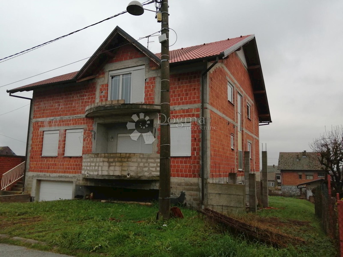 Haus Zu verkaufen - SISAČKO-MOSLAVAČKA KUTINA