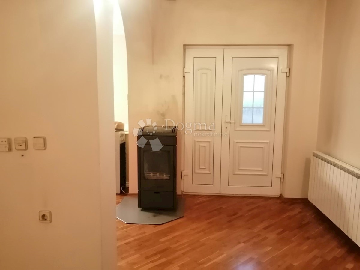 Haus Zu verkaufen - SISAČKO-MOSLAVAČKA KUTINA