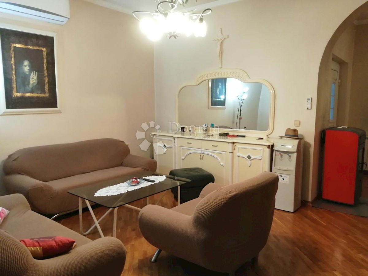 Haus Zu verkaufen - SISAČKO-MOSLAVAČKA KUTINA