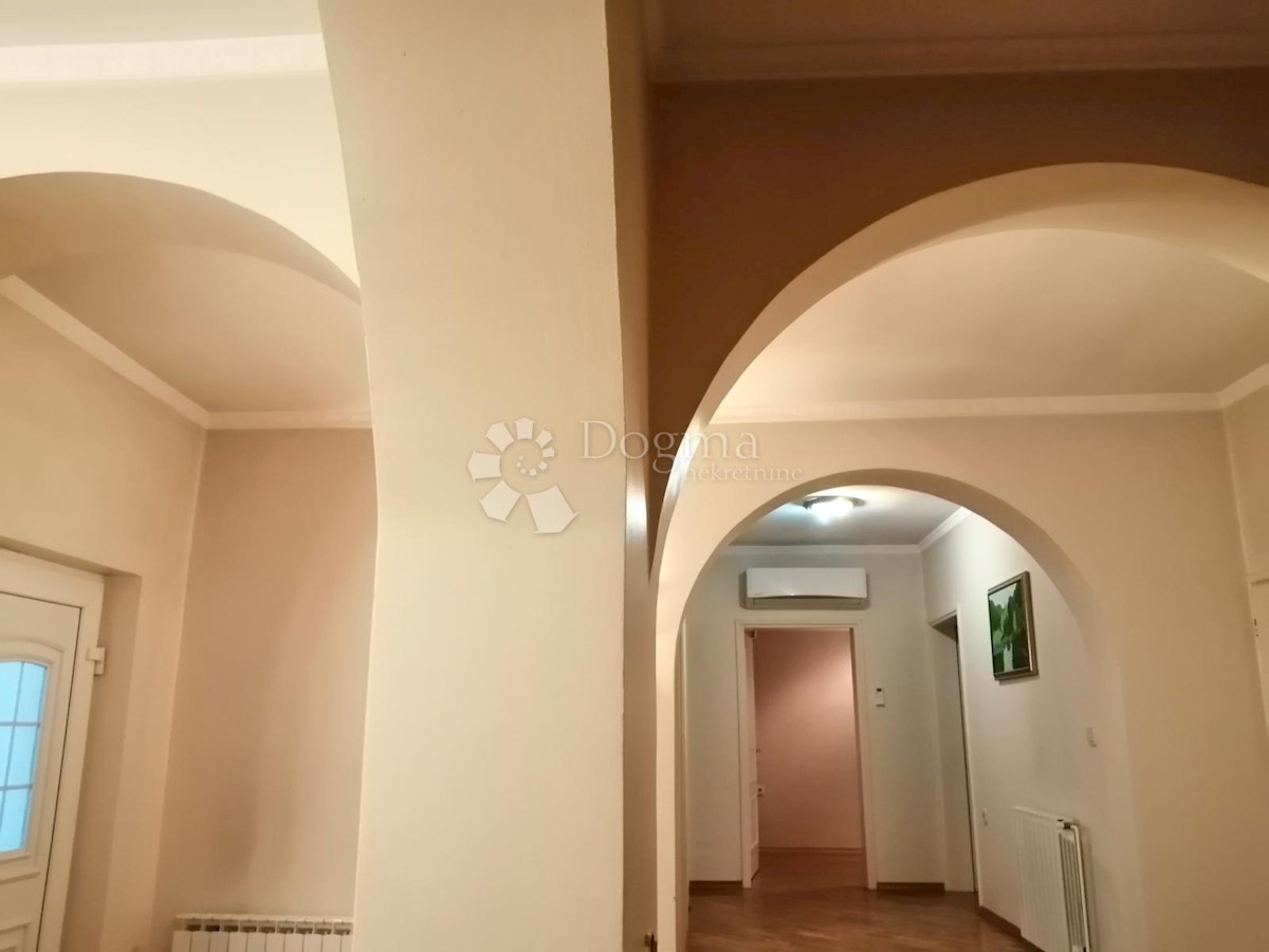 Haus Zu verkaufen - SISAČKO-MOSLAVAČKA KUTINA