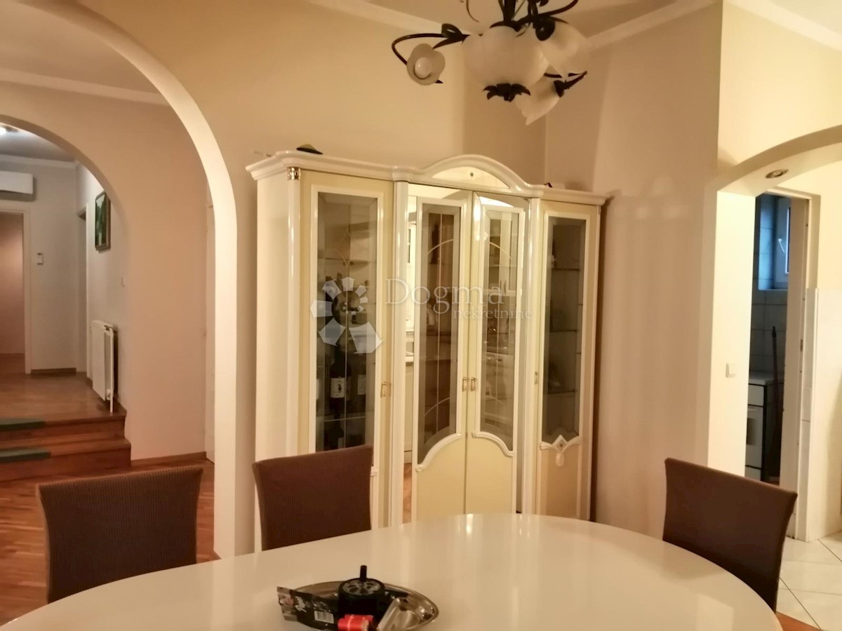 Haus Zu verkaufen - SISAČKO-MOSLAVAČKA KUTINA