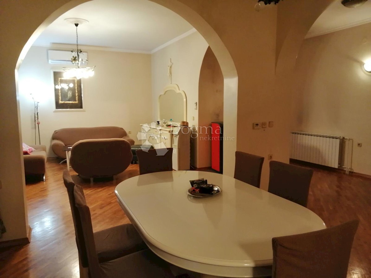 Haus Zu verkaufen - SISAČKO-MOSLAVAČKA KUTINA