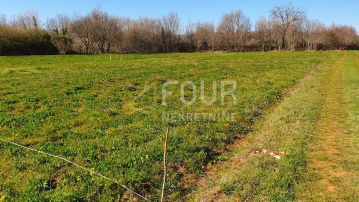 Zemljište na prodaju 448 m² – Vodnjan