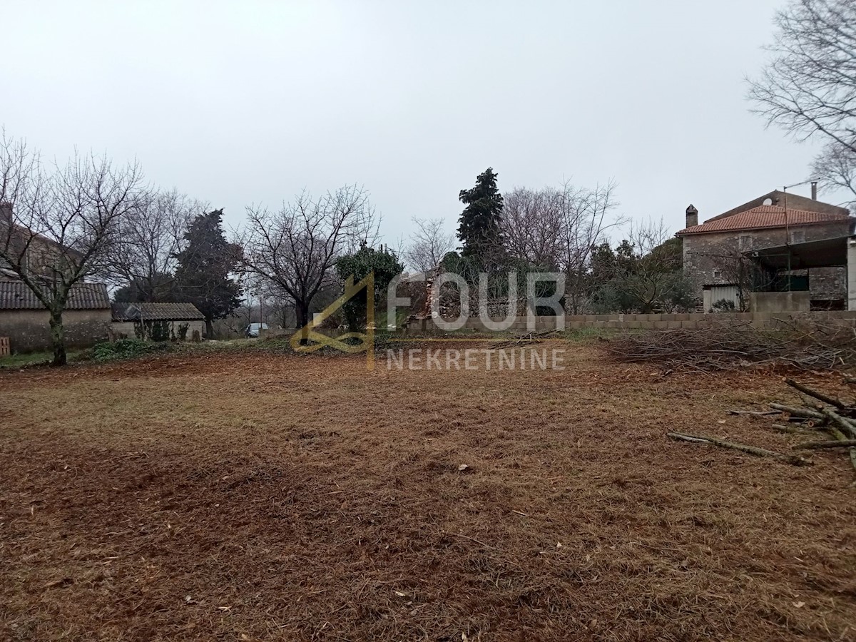 Land For sale - ISTARSKA VIŠNJAN