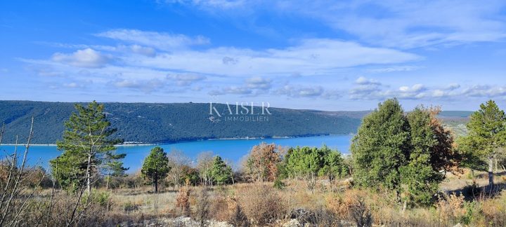 Land for sale 900 m² – Labin