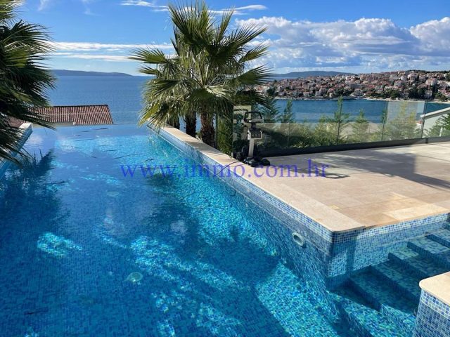 Casa in vendita 370 m² – Čiovo
