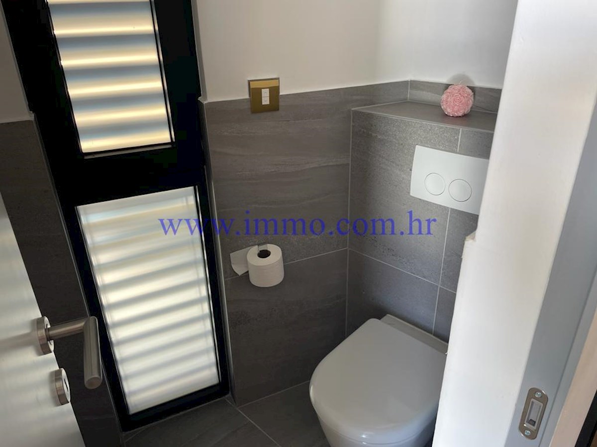 Casa In vendita - SPLITSKO-DALMATINSKA ČIOVO