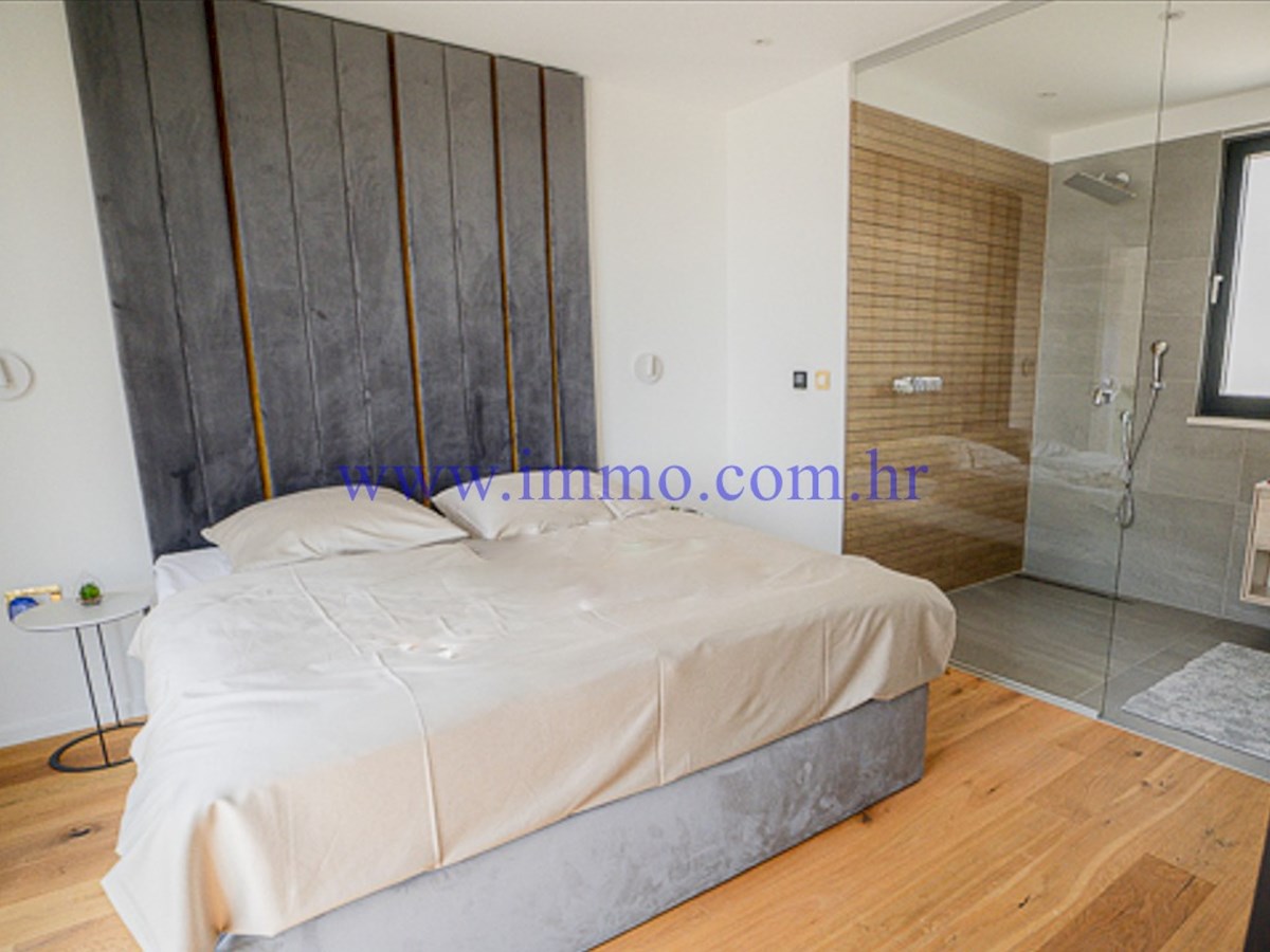 Casa In vendita - SPLITSKO-DALMATINSKA ČIOVO