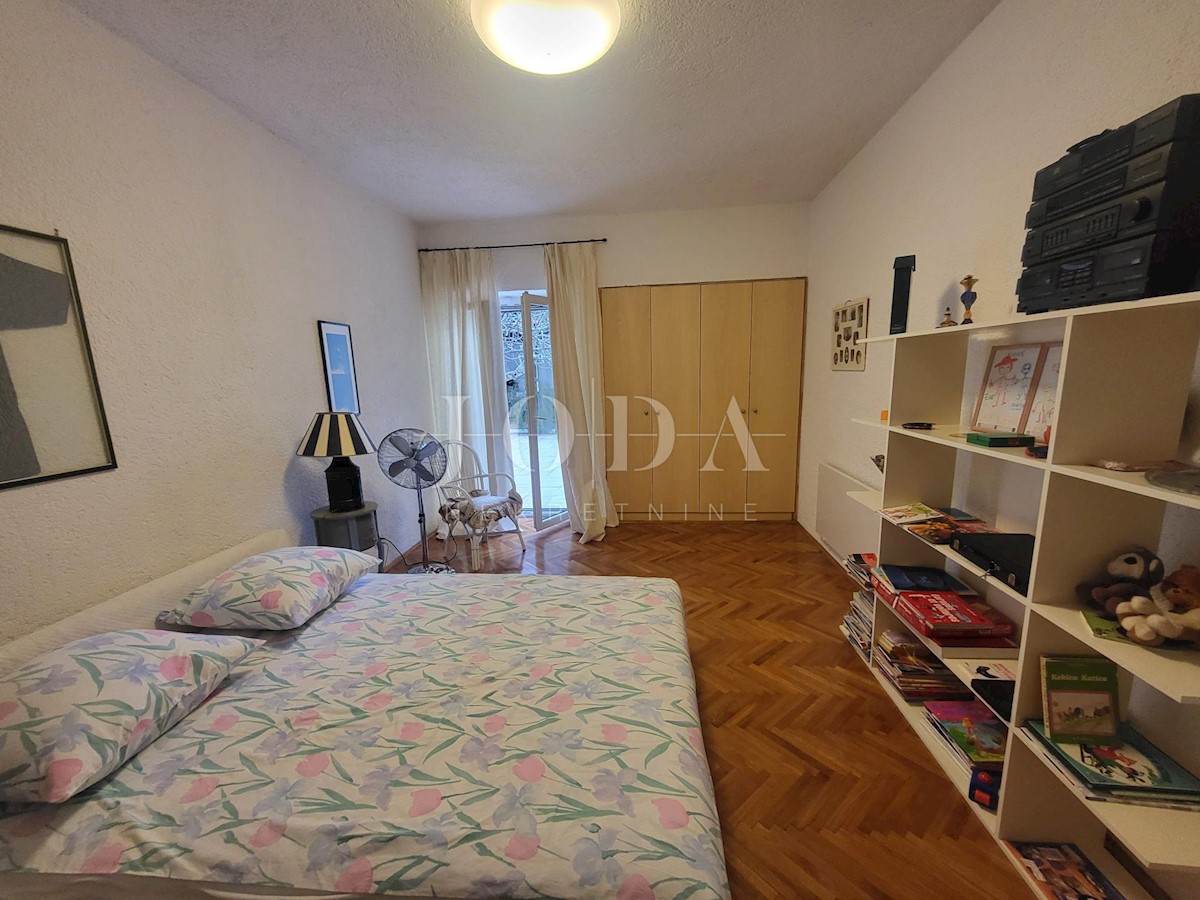 Kuća Na prodaju - PRIMORSKO-GORANSKA VINODOLSKA OPĆINA