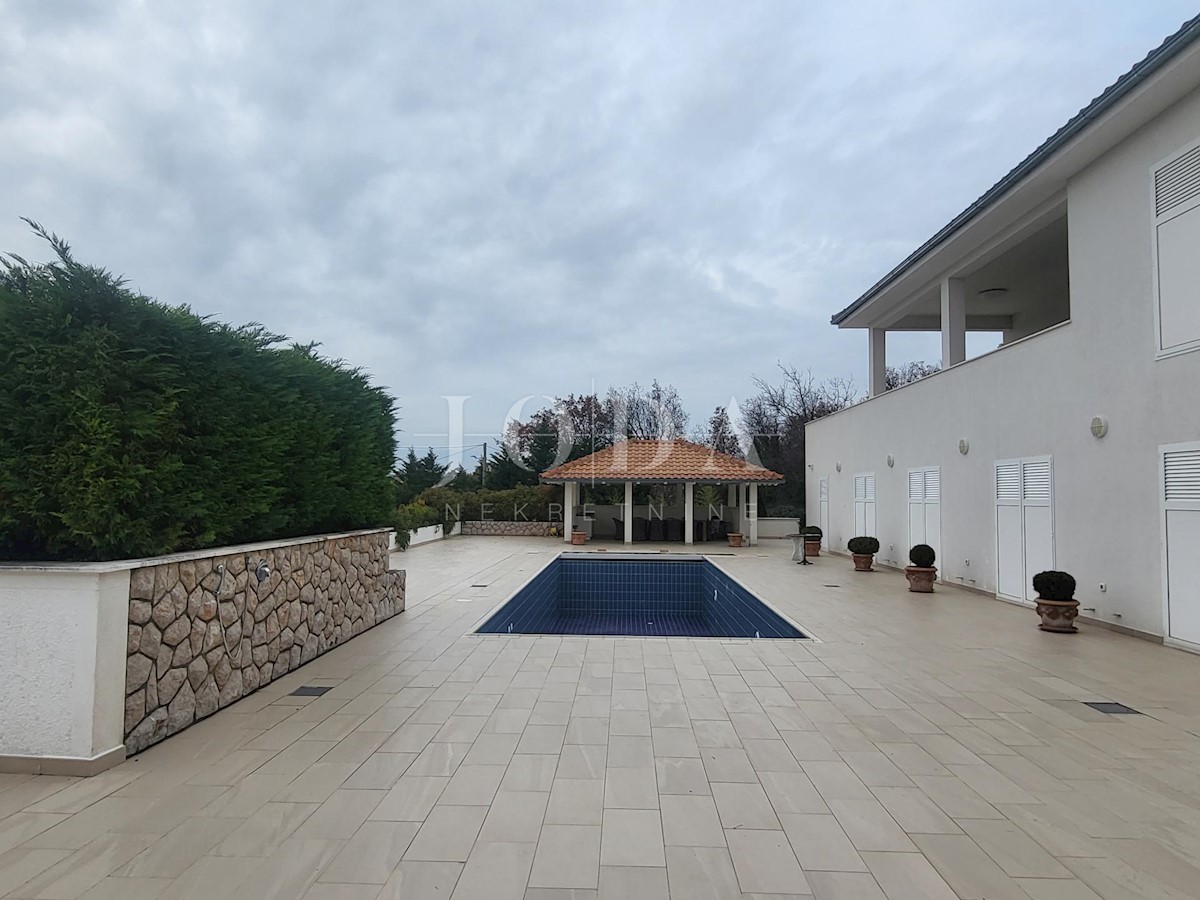 Kuća Na prodaju - PRIMORSKO-GORANSKA VINODOLSKA OPĆINA