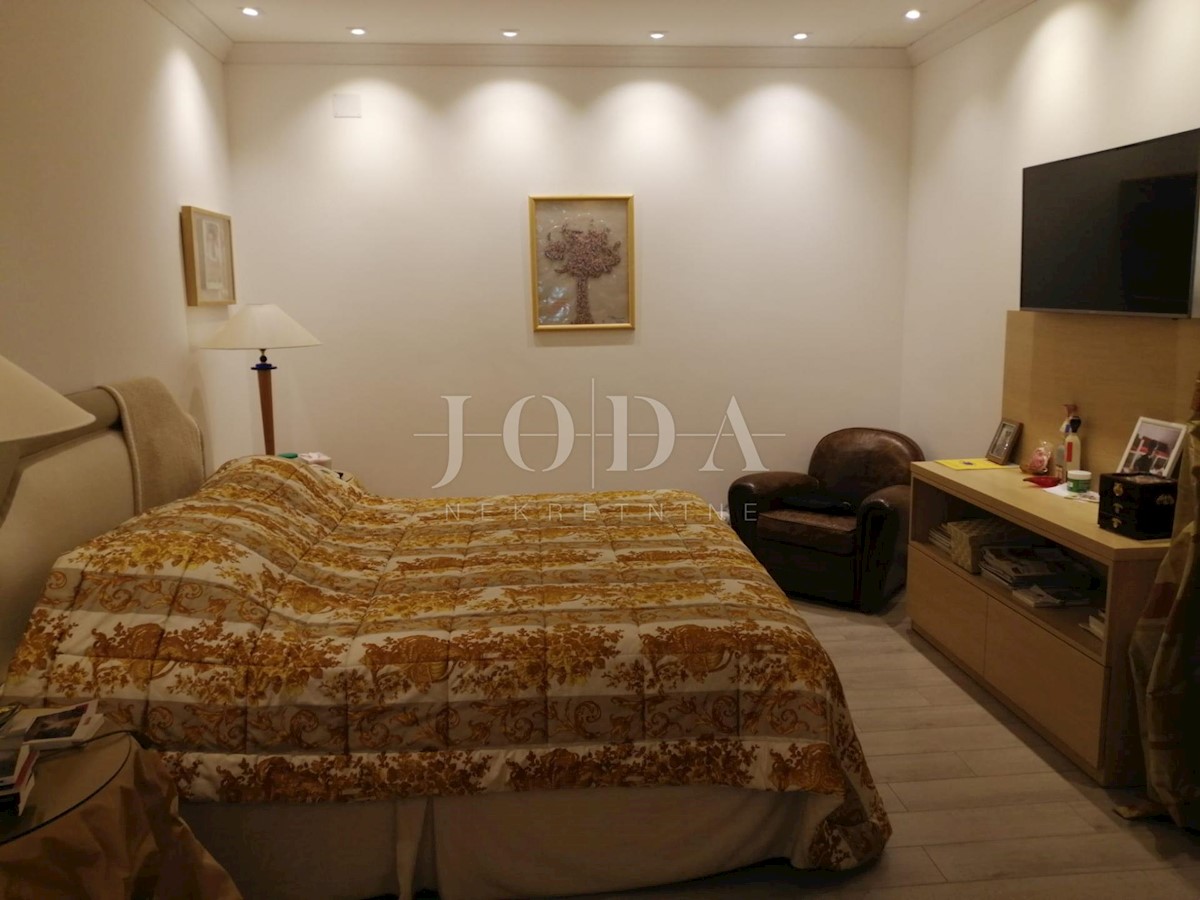 Kuća Na prodaju - PRIMORSKO-GORANSKA VINODOLSKA OPĆINA