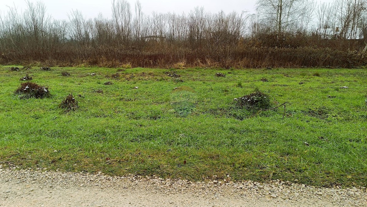 Terreno In vendita - KARLOVAČKA KARLOVAC