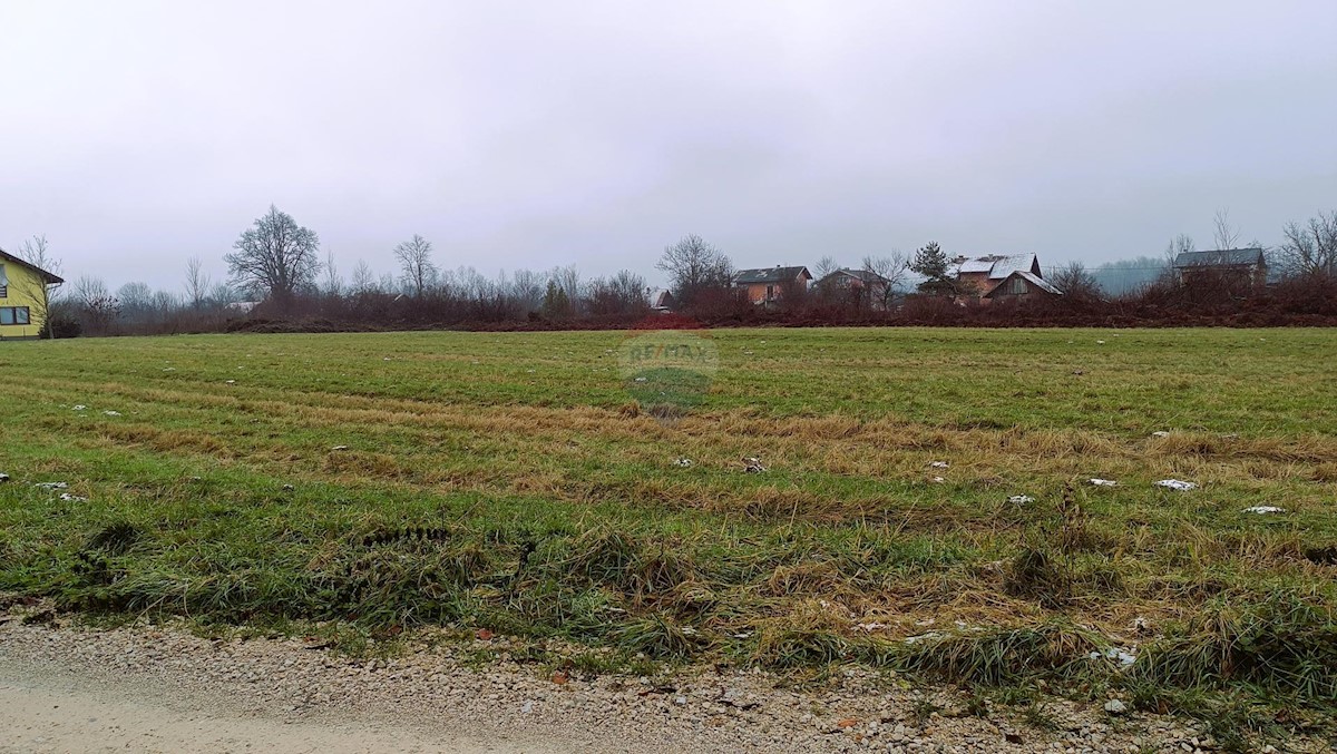 Pozemok Na predaj - KARLOVAČKA KARLOVAC