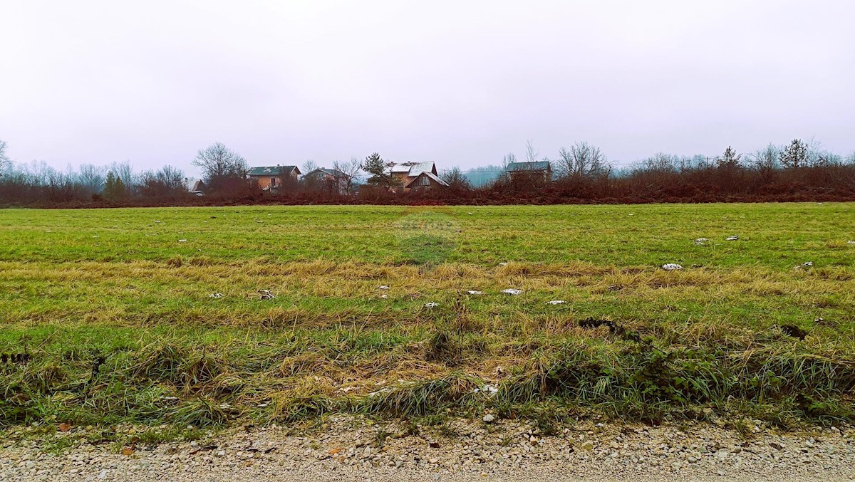 Terreno In vendita - KARLOVAČKA KARLOVAC