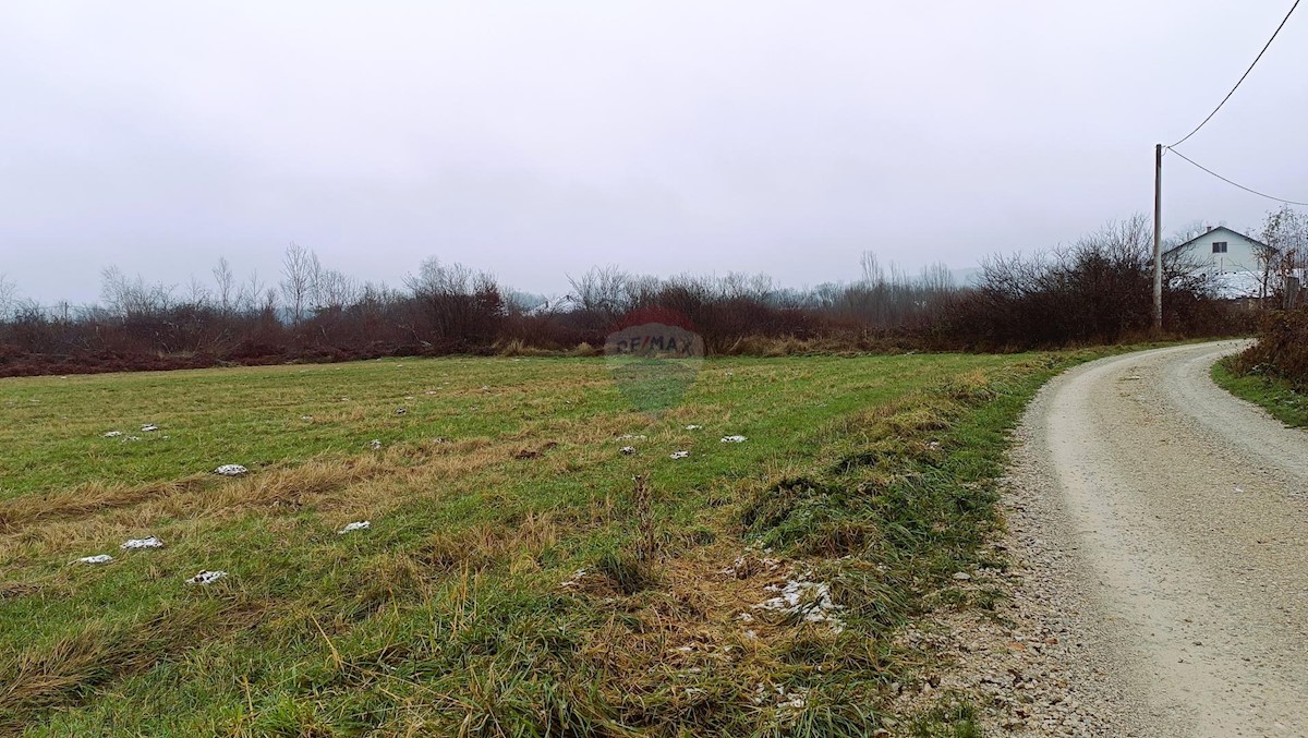 Terreno In vendita - KARLOVAČKA KARLOVAC