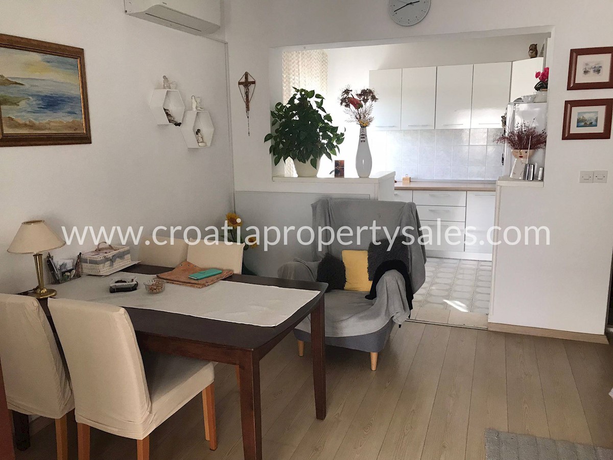 Apartment Zu verkaufen - SPLITSKO-DALMATINSKA HVAR