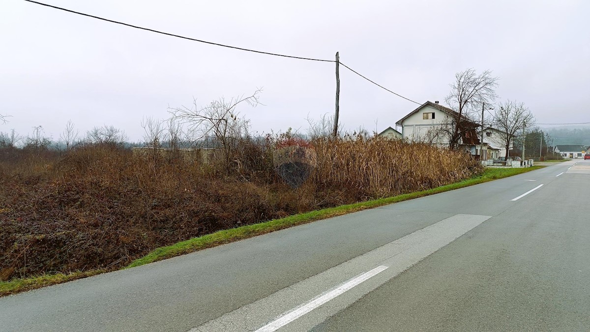 Terreno In vendita - KARLOVAČKA KARLOVAC