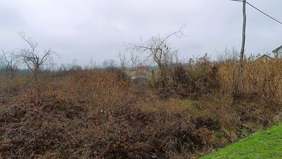 Terreno In vendita - KARLOVAČKA KARLOVAC