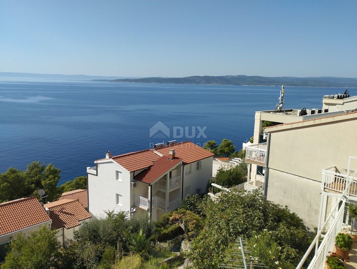 House For sale - SPLITSKO-DALMATINSKA BAŠKA VODA