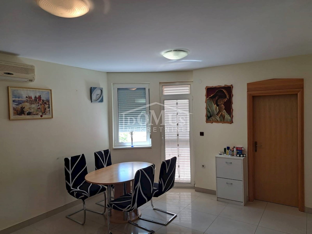 Flat For sale - ZADARSKA PAKOŠTANE