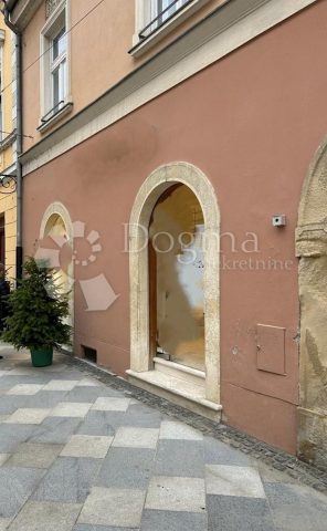 Poslovni prostor na prodaju 692 m² – Varaždin