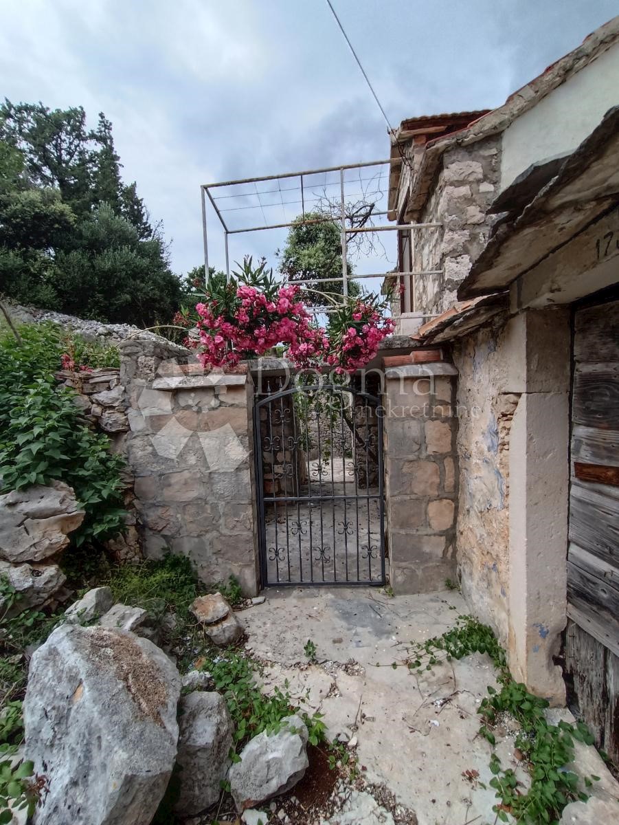 House For sale - SPLITSKO-DALMATINSKA BRAČ