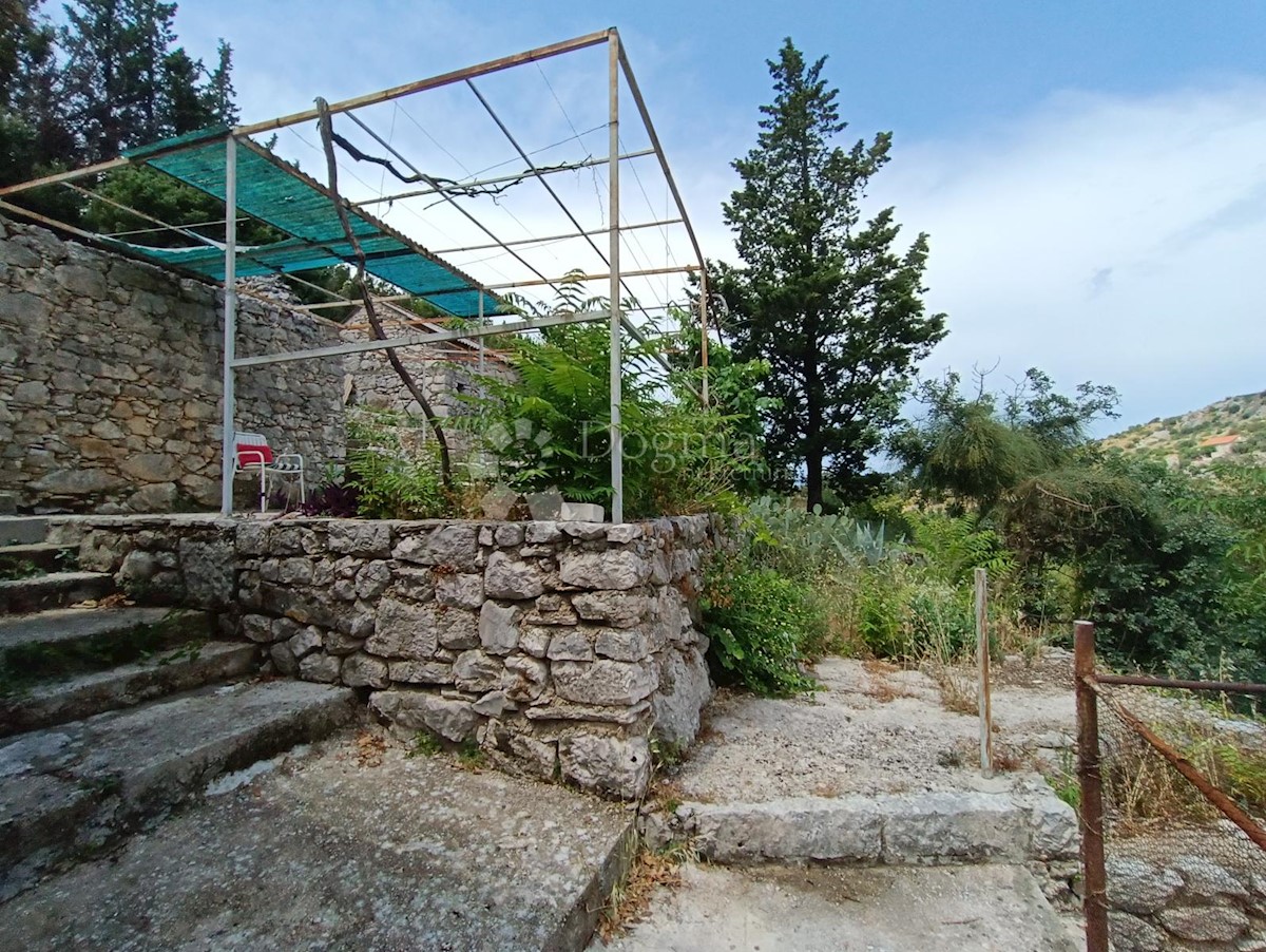 House For sale - SPLITSKO-DALMATINSKA BRAČ