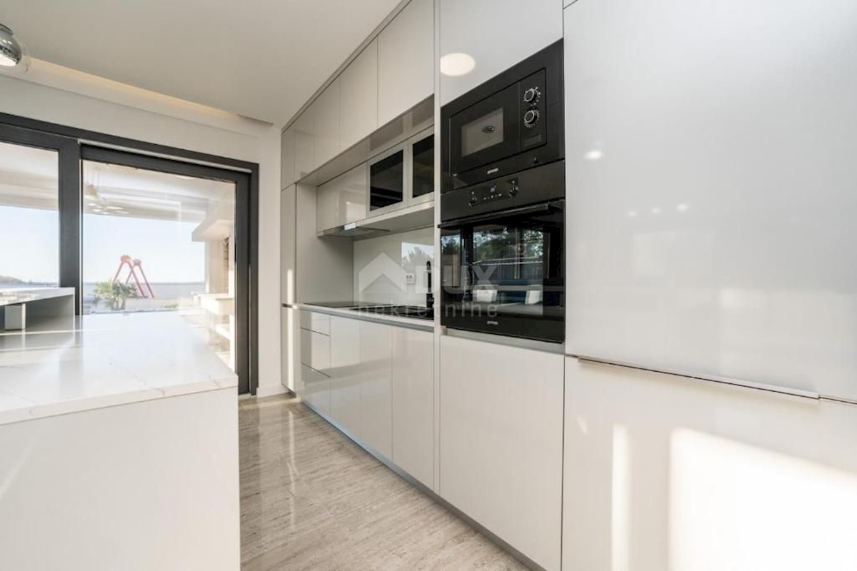 House For sale - ZADARSKA NIN