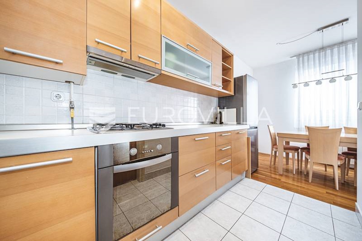 Appartement À louer - GRAD ZAGREB ZAGREB