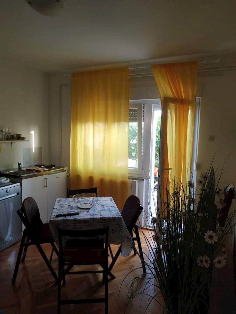 Apartma Na predaj - PRIMORSKO-GORANSKA CRIKVENICA