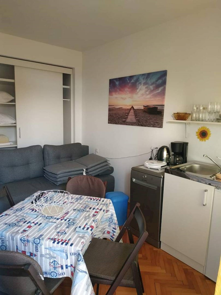 Apartma Na predaj - PRIMORSKO-GORANSKA CRIKVENICA