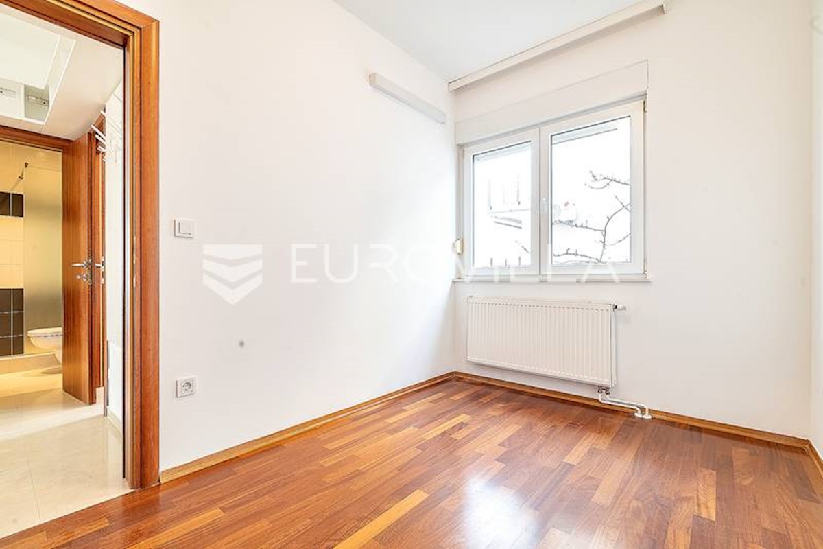 Appartement À louer - GRAD ZAGREB ZAGREB