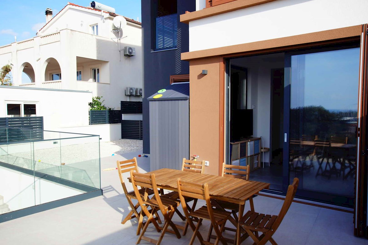 Apartmán Na predaj - ŠIBENSKO-KNINSKA ROGOZNICA