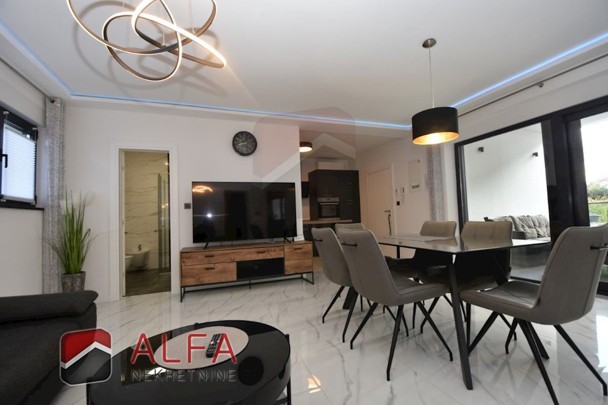 Apartma Na predaj - ŠIBENSKO-KNINSKA VODICE