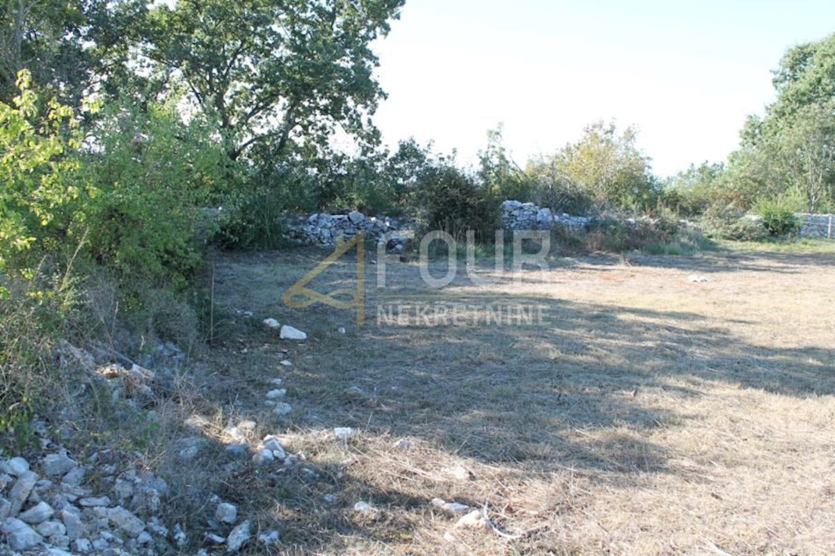 Land For sale - ISTARSKA VODNJAN