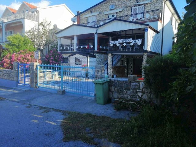 House for sale 450 m² – Karlobag