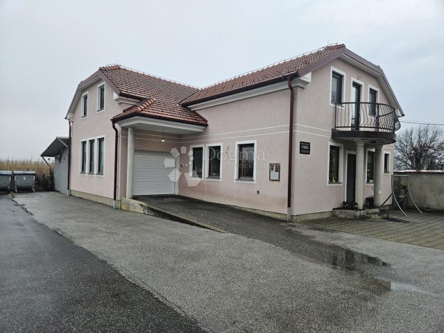 Kuća na prodaju 462 m² – Varaždin