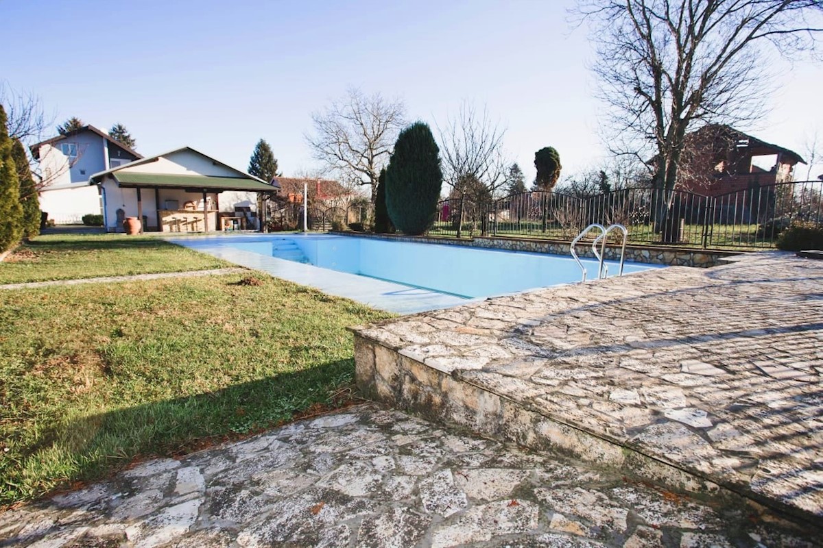 Maison À vendre - VUKOVARSKO-SRIJEMSKA VUKOVAR