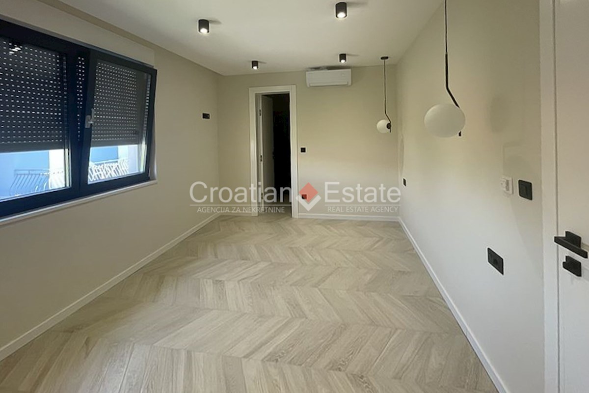 Casa In vendita - SPLITSKO-DALMATINSKA TROGIR