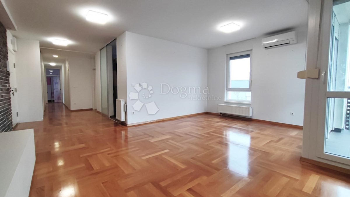 Apartmán Na predaj - GRAD ZAGREB ZAGREB