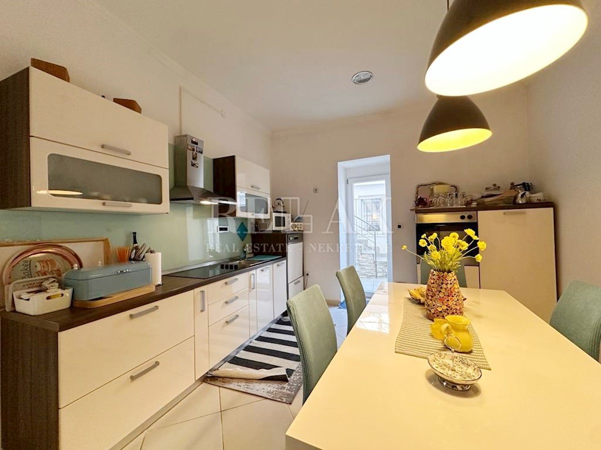 Flat For sale - PRIMORSKO-GORANSKA CRIKVENICA