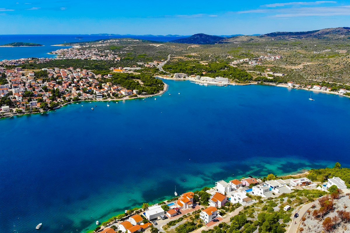 Pozemok Na predaj - ŠIBENSKO-KNINSKA ROGOZNICA